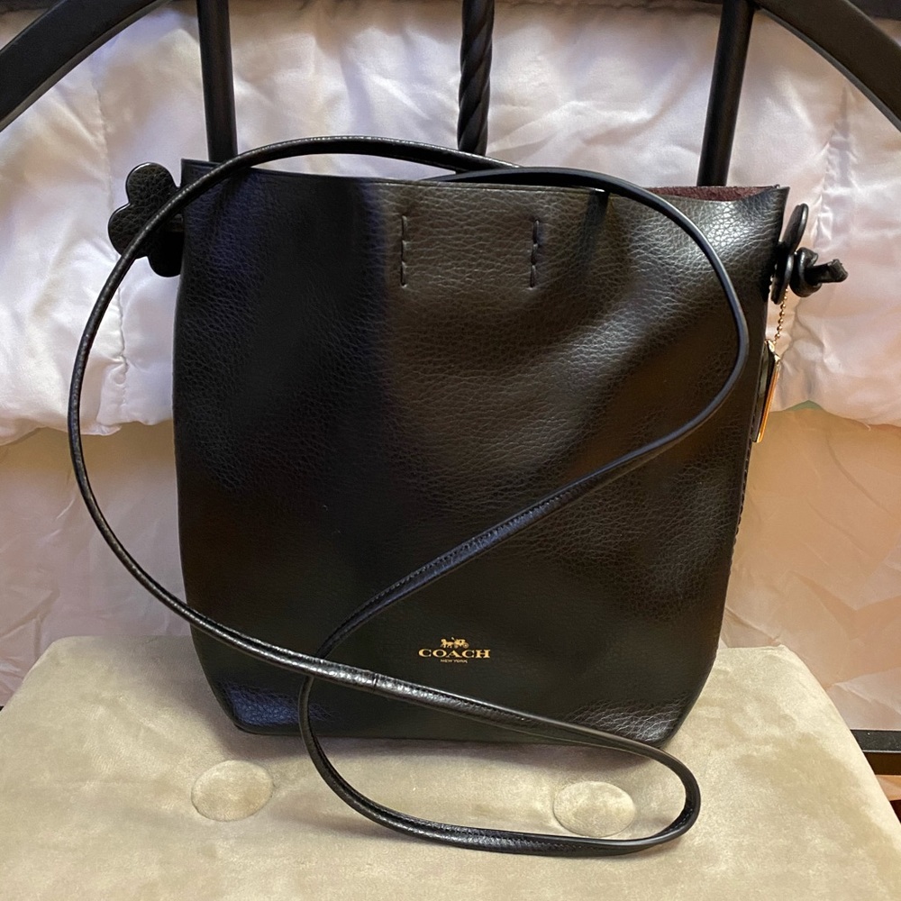 Pre-owned COACH leather crossbody bag in Black